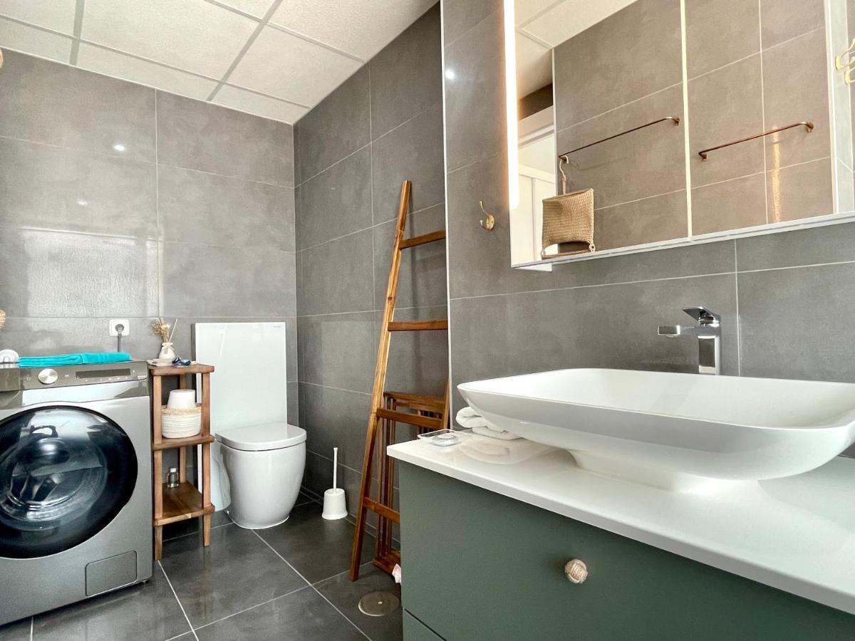 Modern Place City & Beachlife In Heart Of Torremolinos By Solrentspain Apartment ภายนอก รูปภาพ
